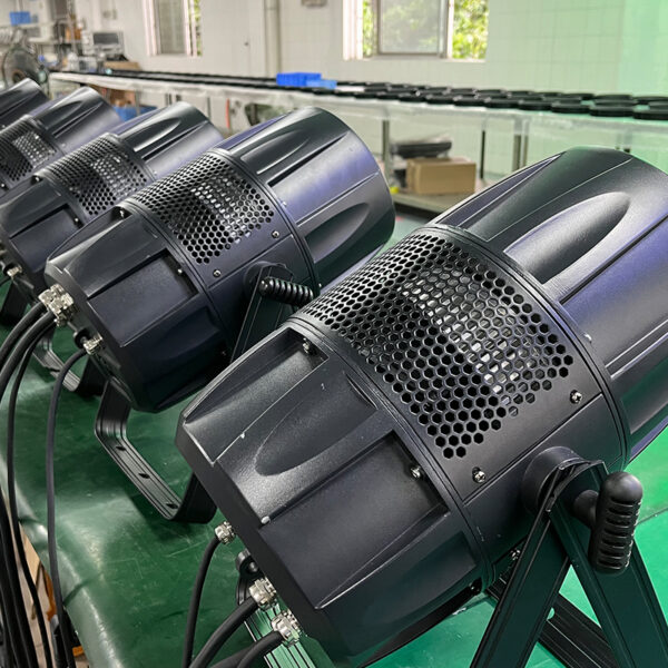 7×40W Waterproof Zoom Par Light IP65
