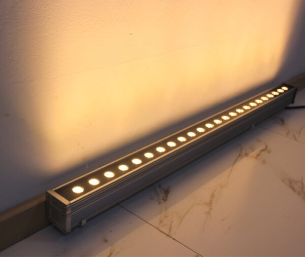 18x10W LED Wall Wash Bar Light